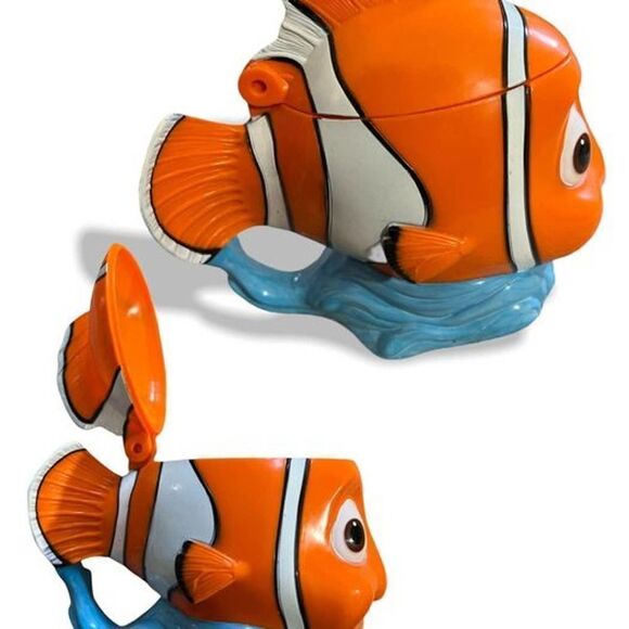 Disney on Ice Finding NEMO MUG Cup w/Lid appx 8oz Orange Clown Fish 3D Pixar - Picture 2 of 6
